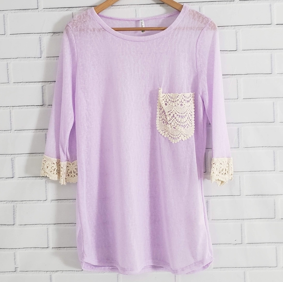 Lavender 3/4 sleeve top - Picture 2 of 6